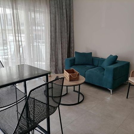 Petrani Suite 1 Néa Péramos Exterior foto