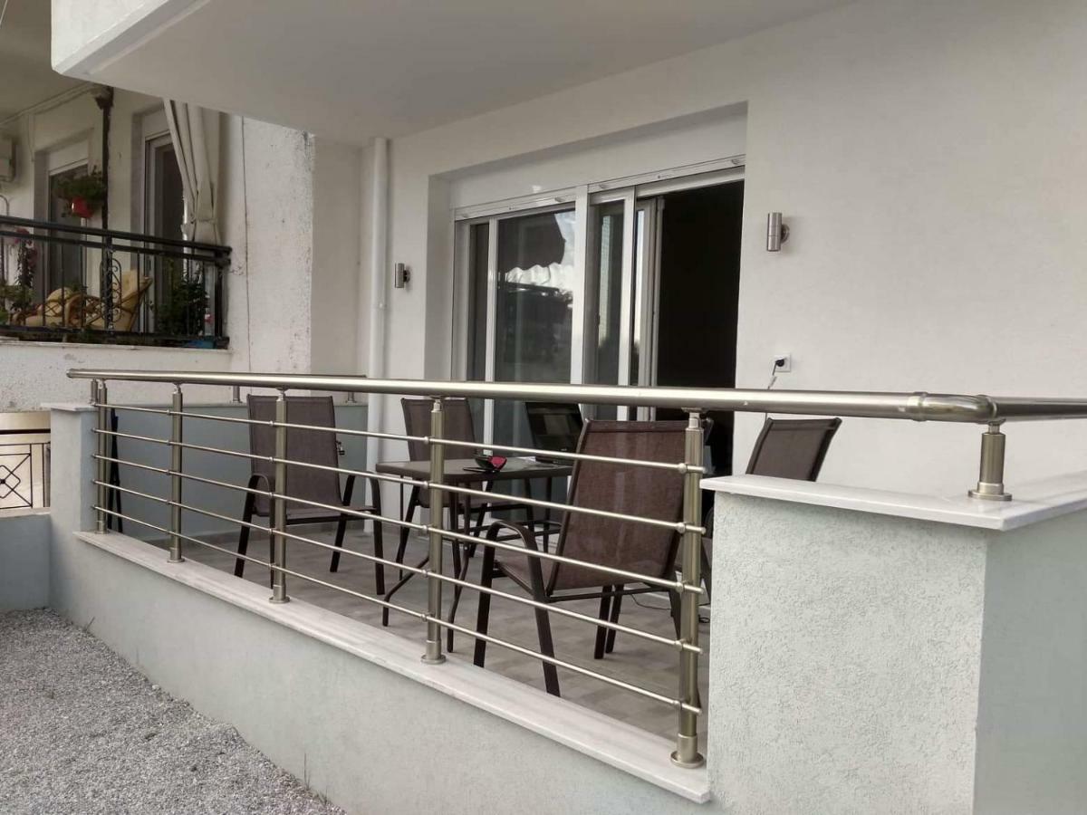 Petrani Suite 1 Néa Péramos Exterior foto